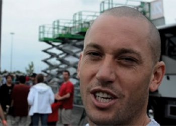 Zumiez Couch Tour: Girl In Baltimore