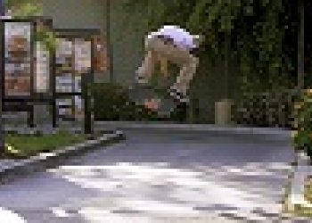 Chris Joslin spolu s novou botou vysílá i nový part