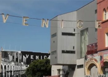 Shane Borland ve Venice sk8parku